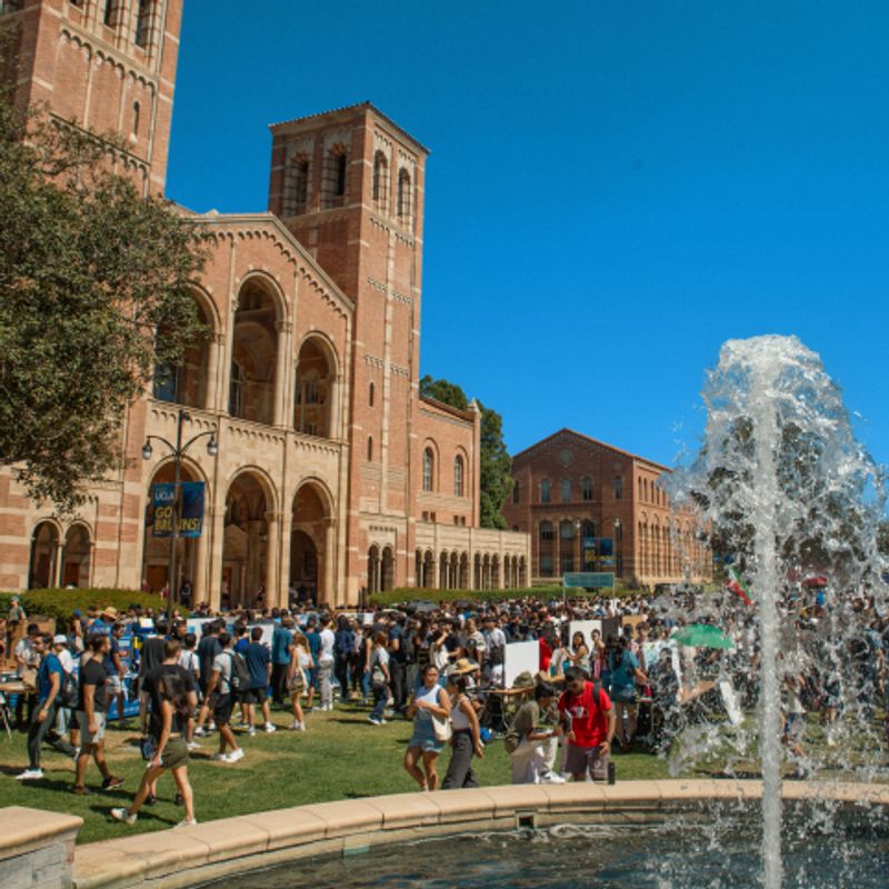 Royce Hall quad and fountain