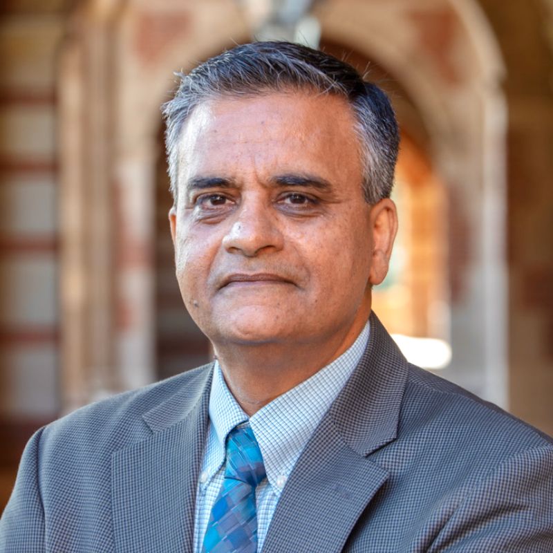 Portrait of Arun Pasricha